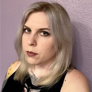 Meet your Posher, Caryn